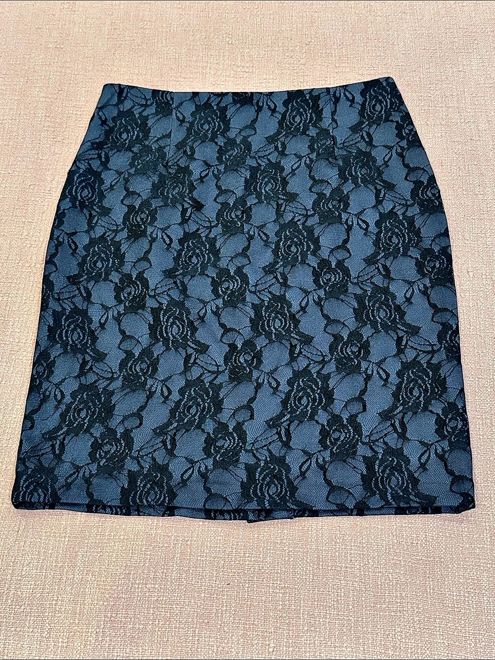 Floral Lace Mini Skirt in Black Size Small made in Canada